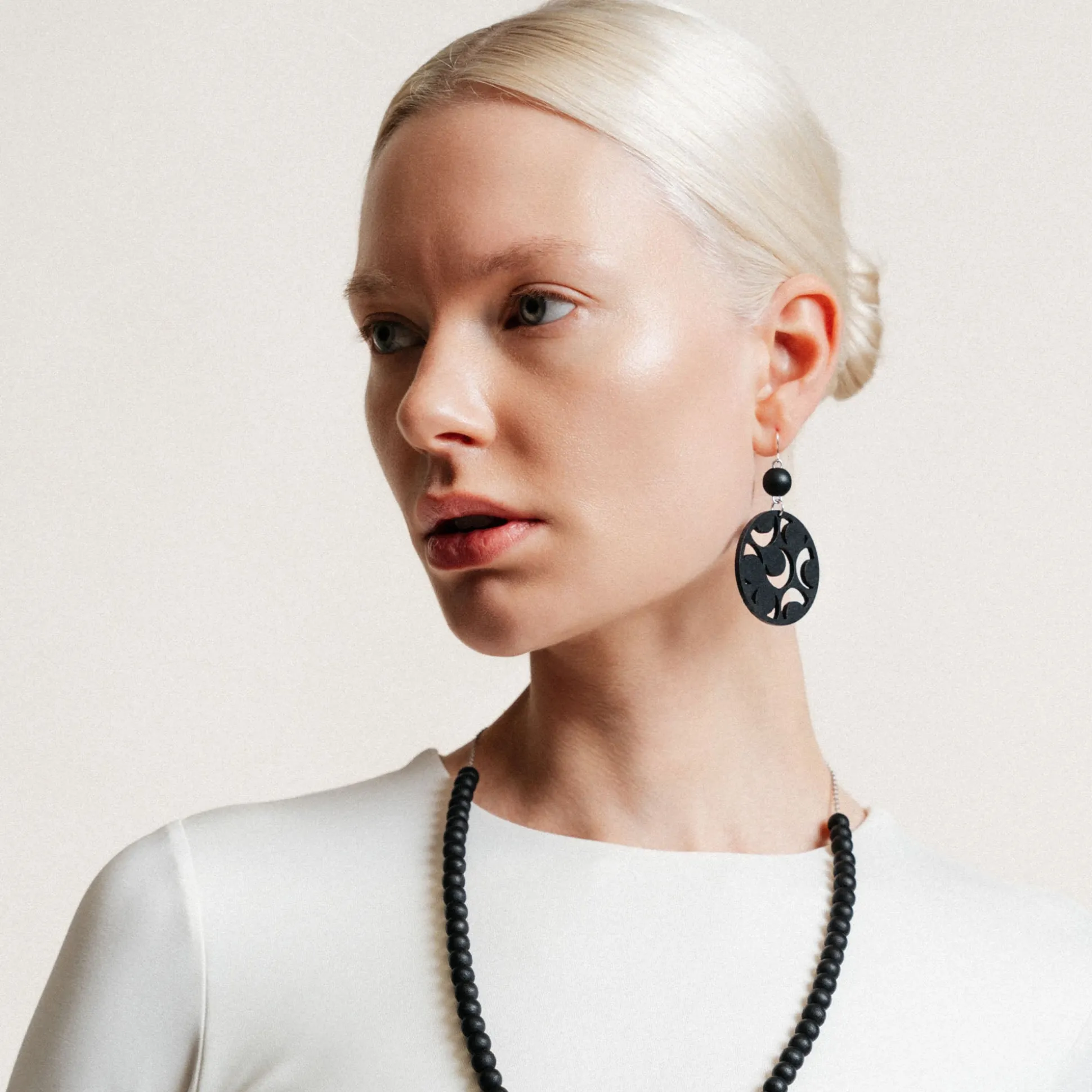 Aarikka Tuliainen Earrings, black
