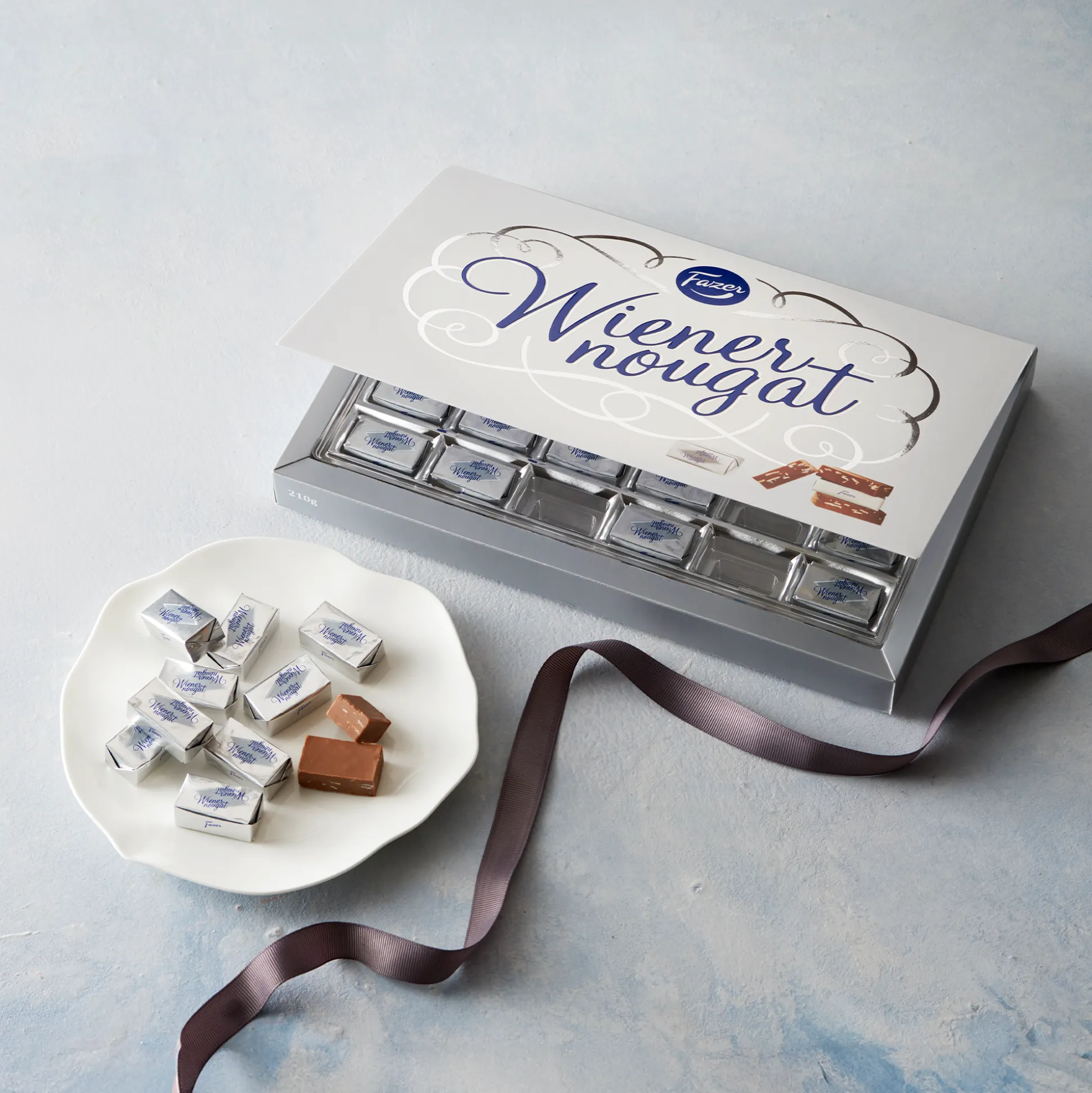Fazer Wiener Nougat Almond Pralines (210g)