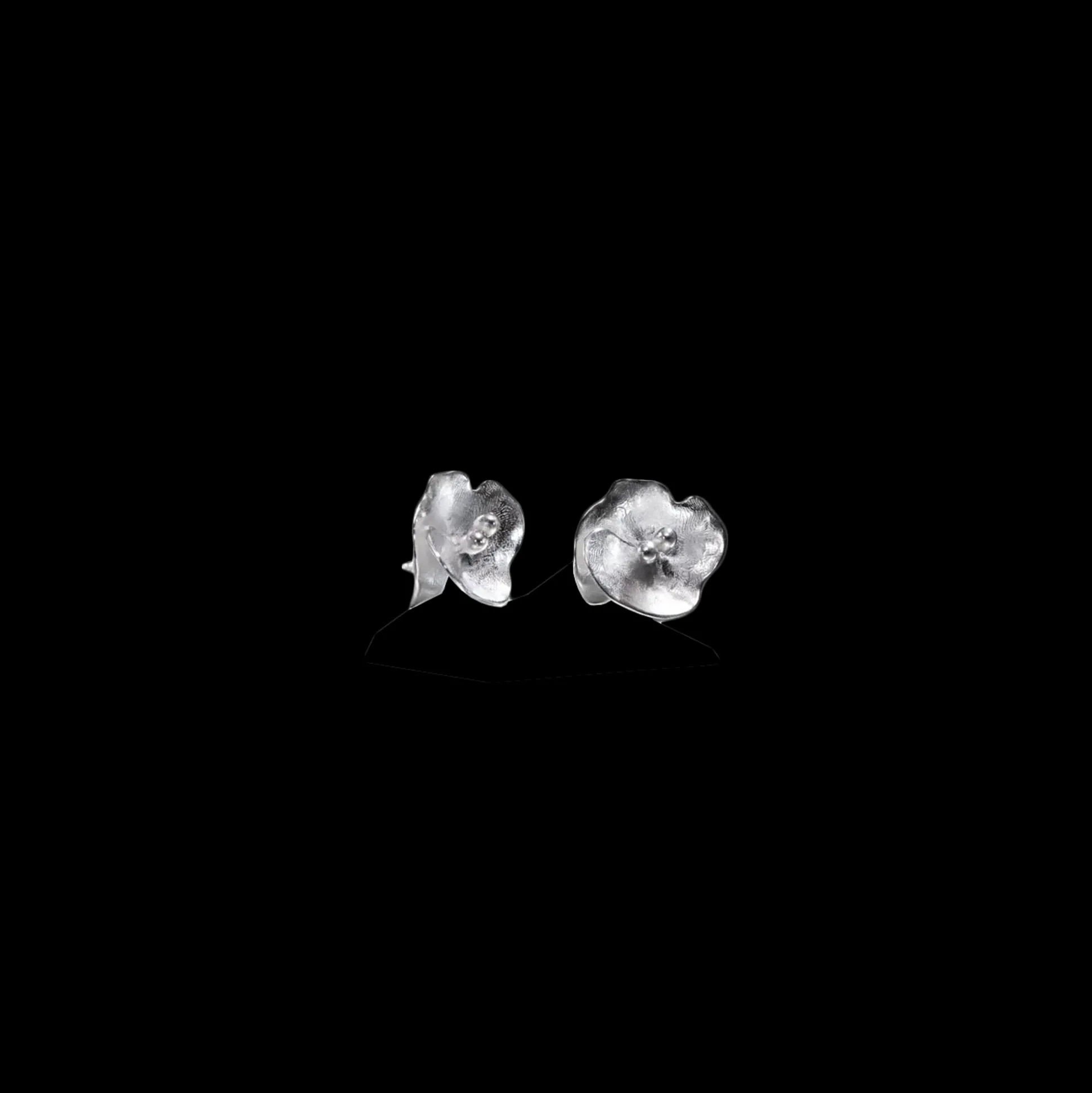 Kalevala Summer Night Rose Silver Earrings