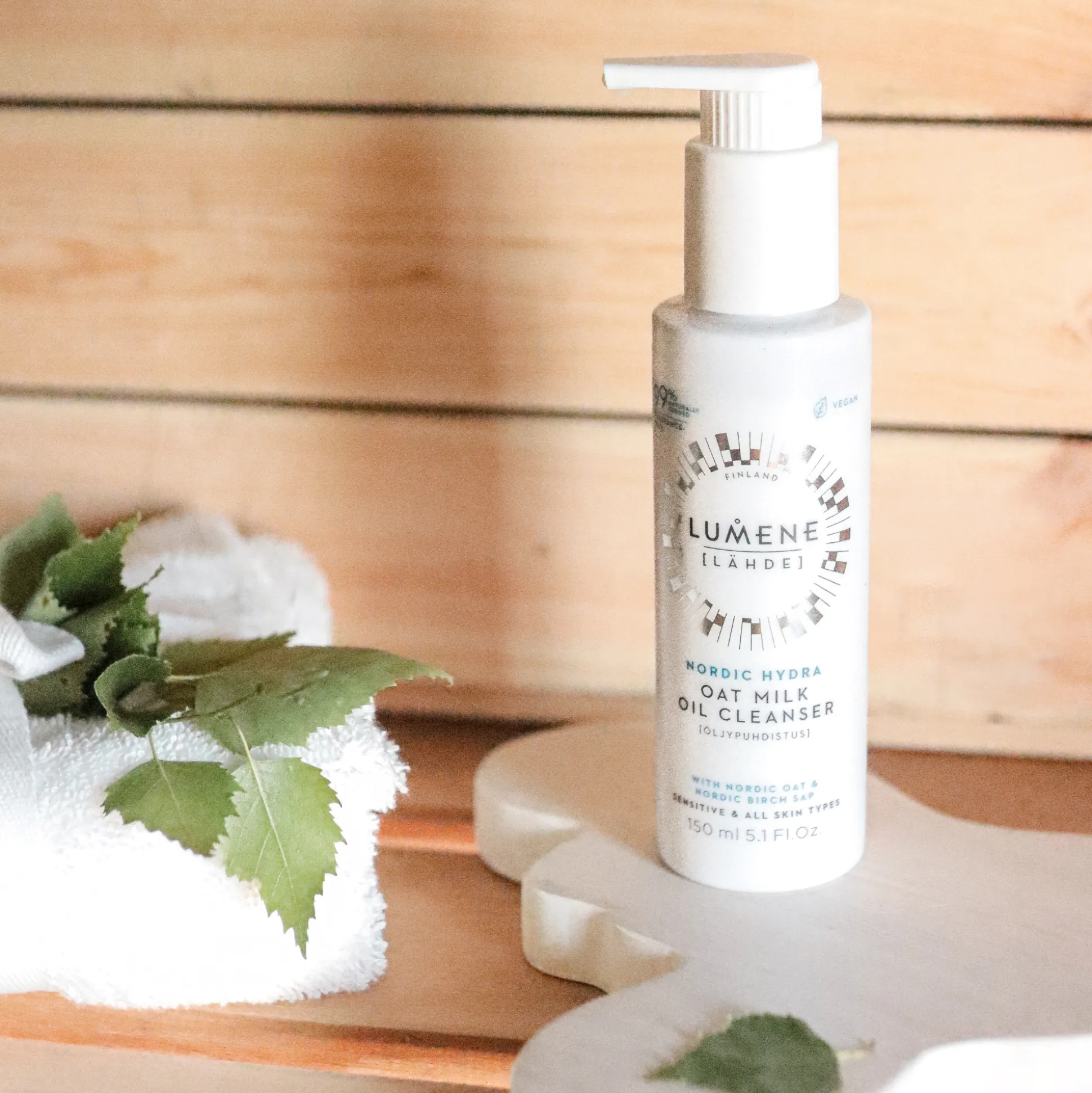 Lumene Nordic Hydra Oat Milk Oil Cleanser