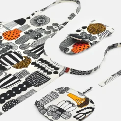 Marimekko Puutarhurin Parhaat Pot Holder, white/black/orange
