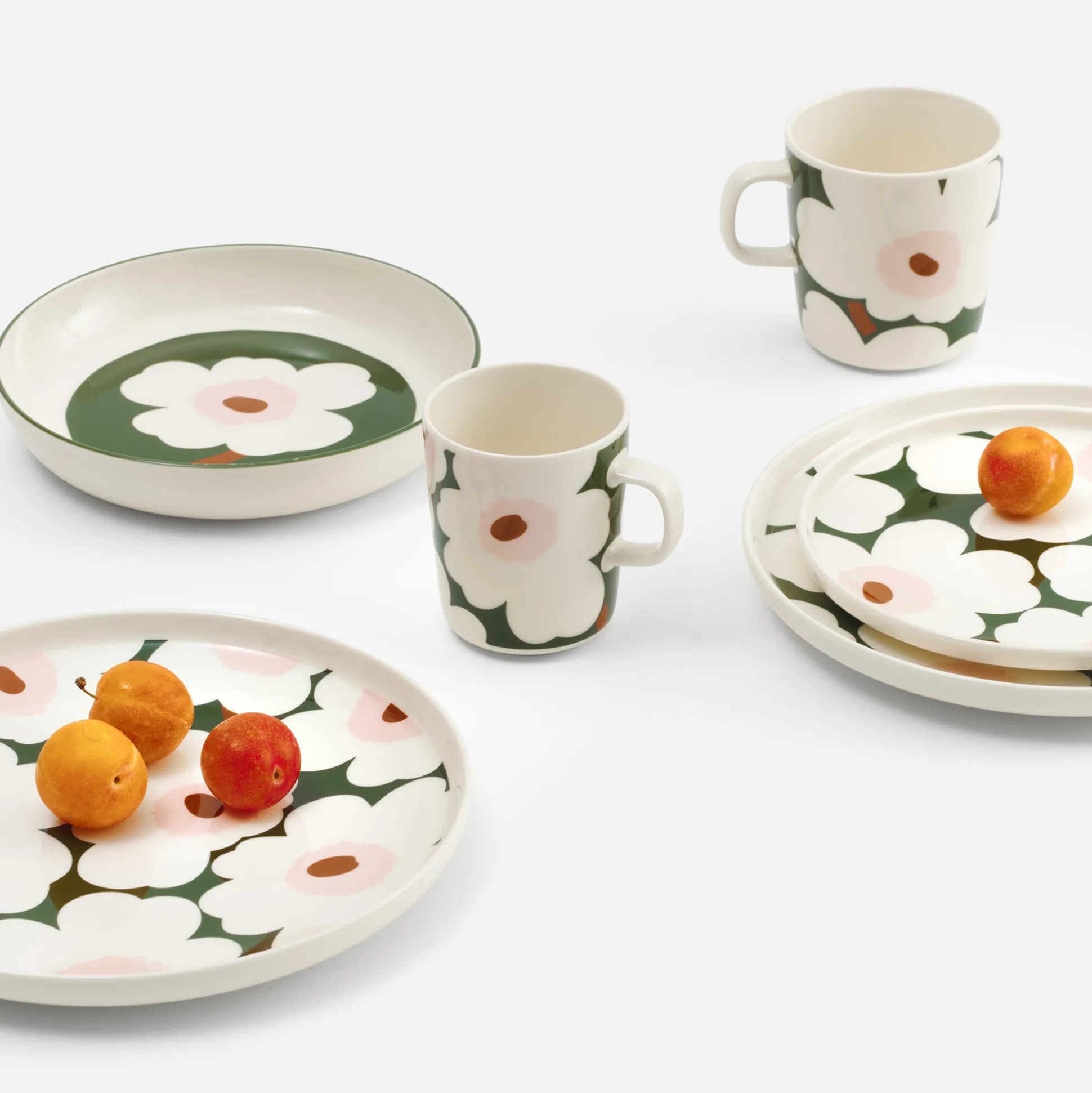 Marimekko Unikko Mug, white/green/pink