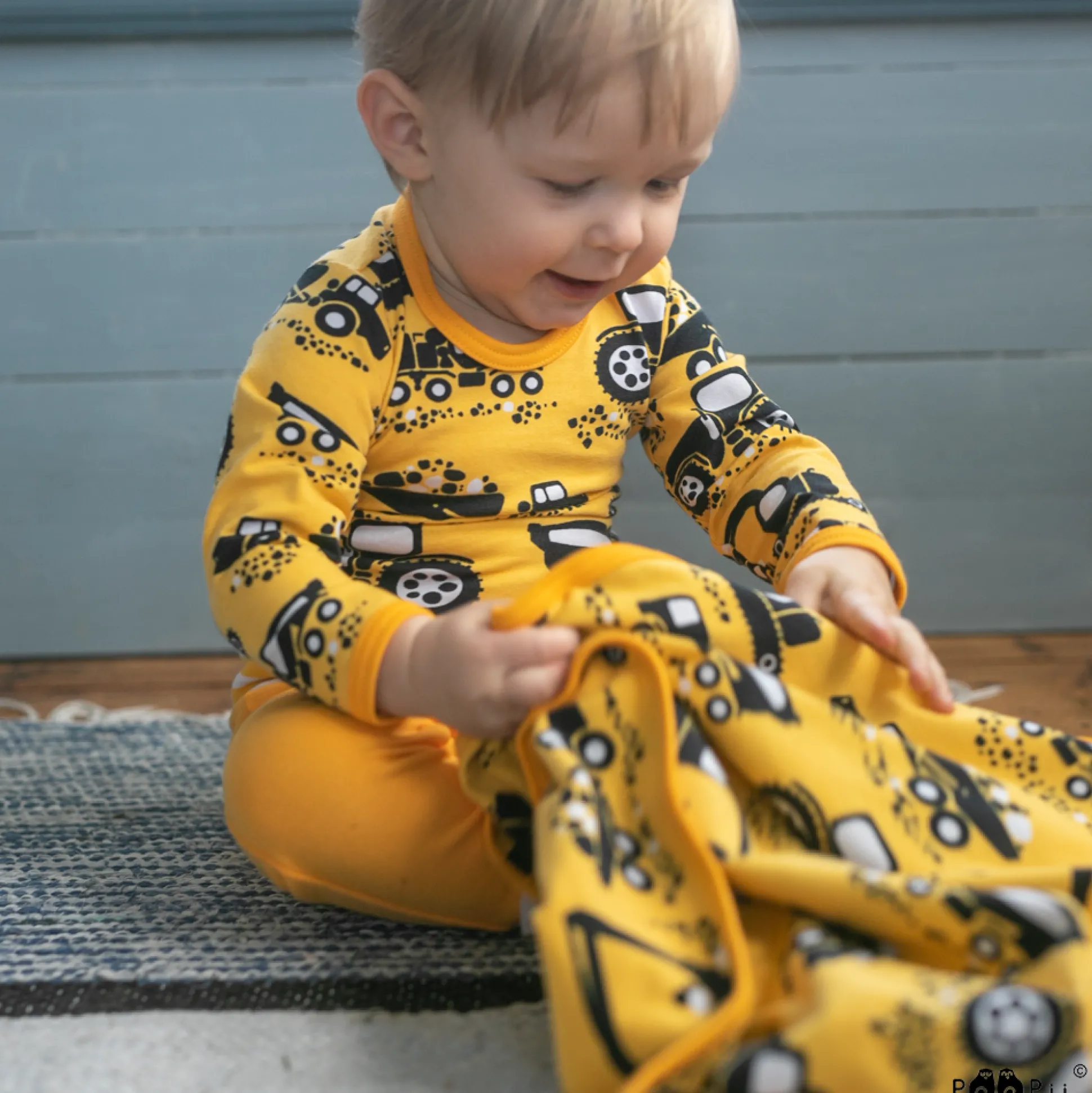 PaaPii Machines Baby Blanket
