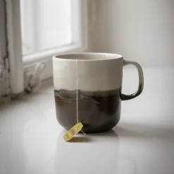 Pentik Tuntu Dark Brown / Natural White Mug