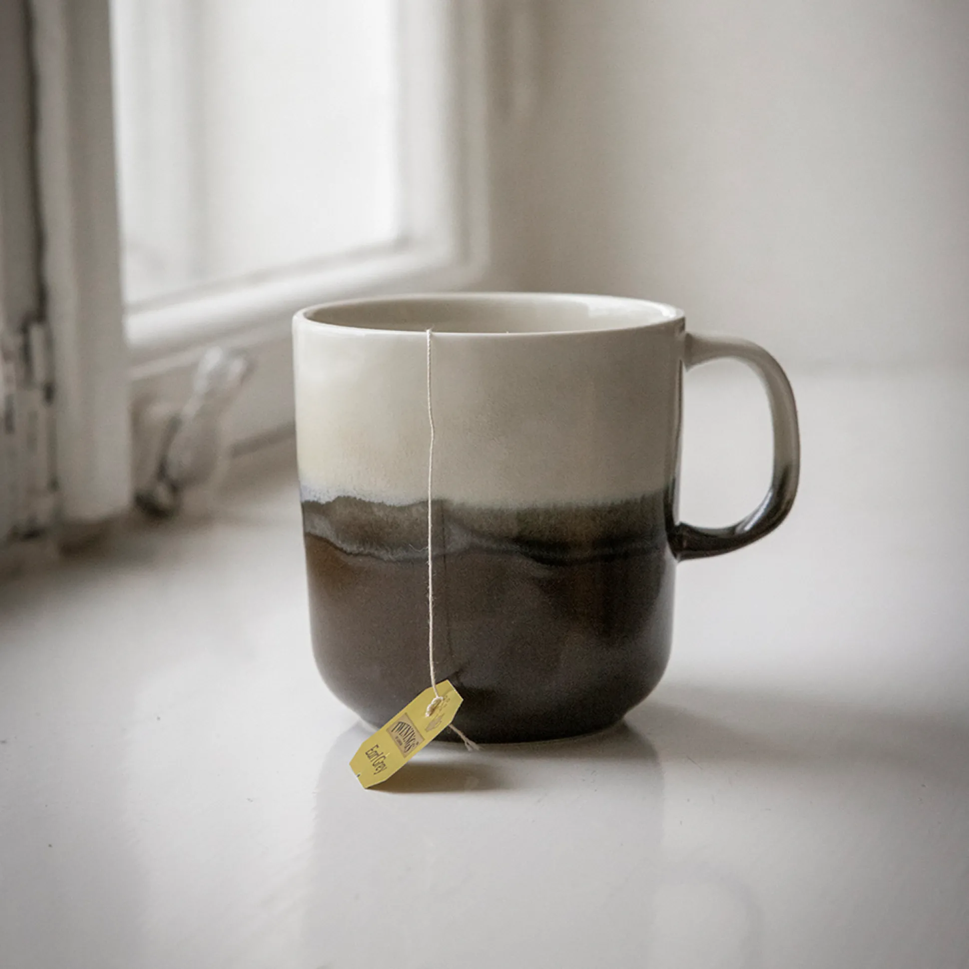 Pentik Tuntu Dark Brown / Natural White Mug